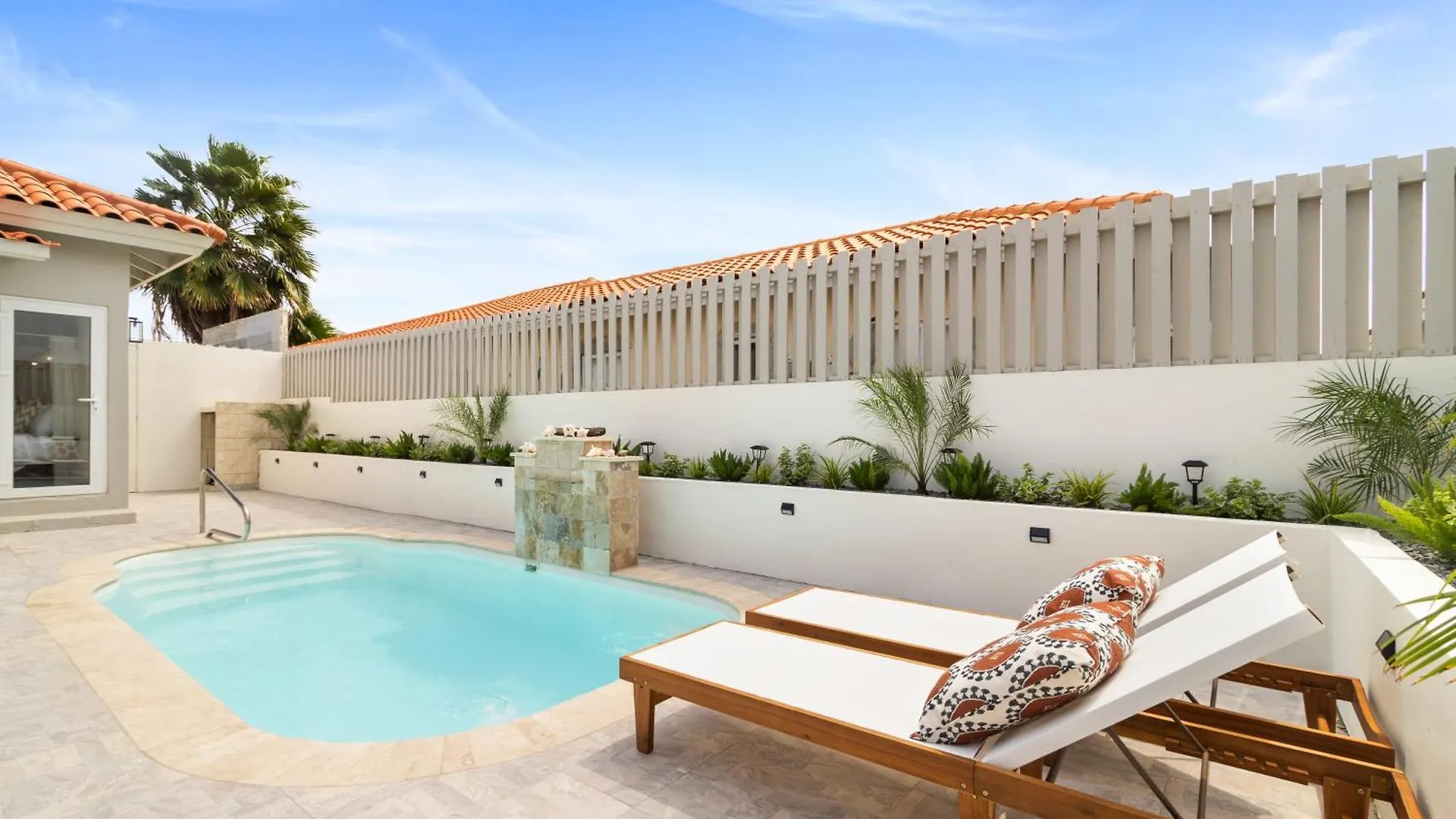 Bakval 3-U Villa Palm Beach