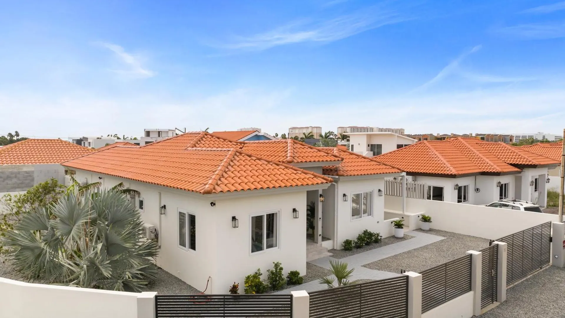 Bakval 3-U Villa Palm Beach Nyaraló
