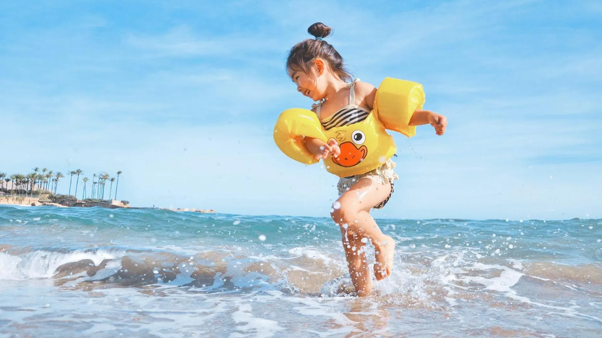Willa Bakval 3-U Palm Beach