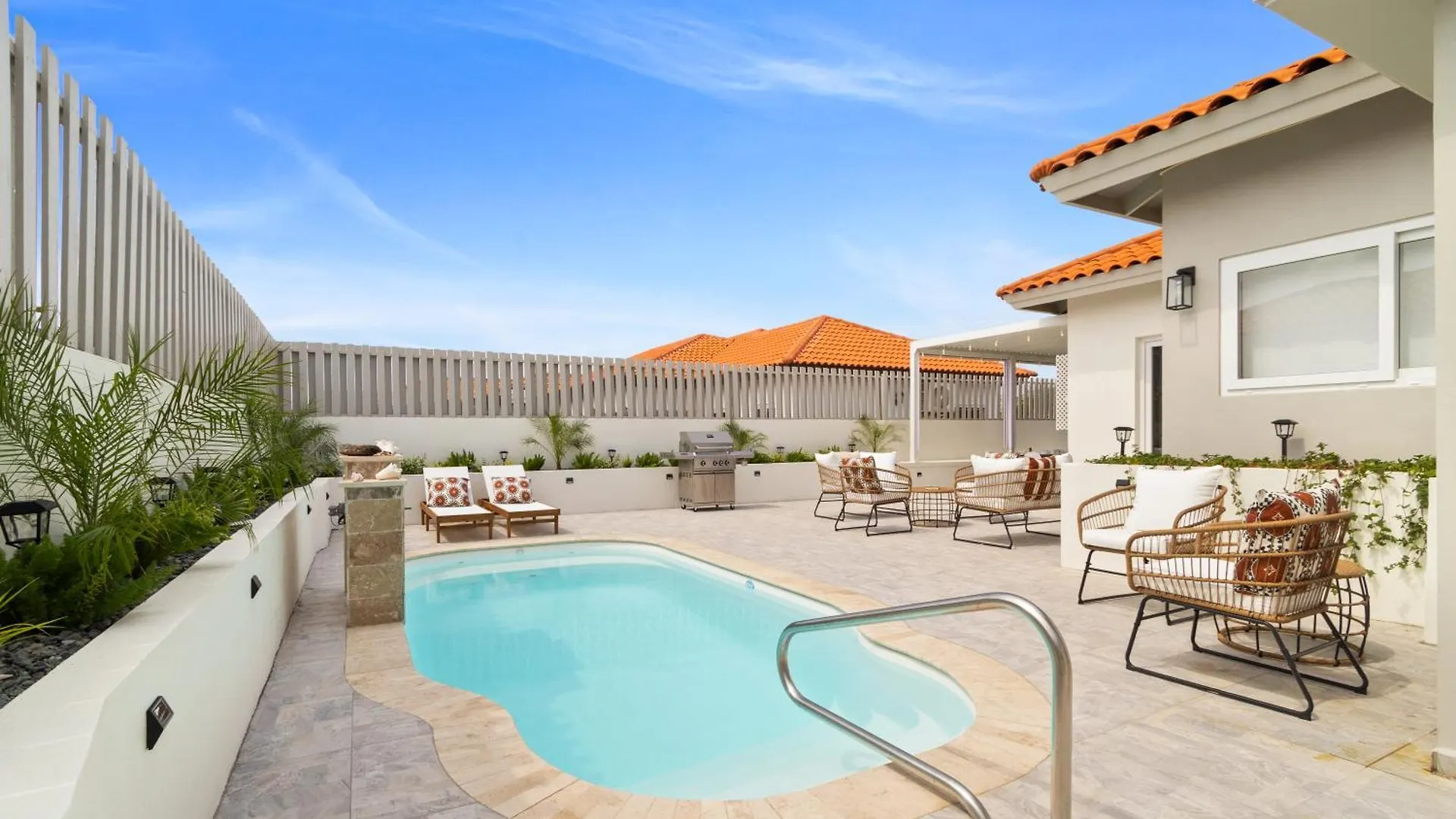 Bakval 3-U Villa Palm Beach